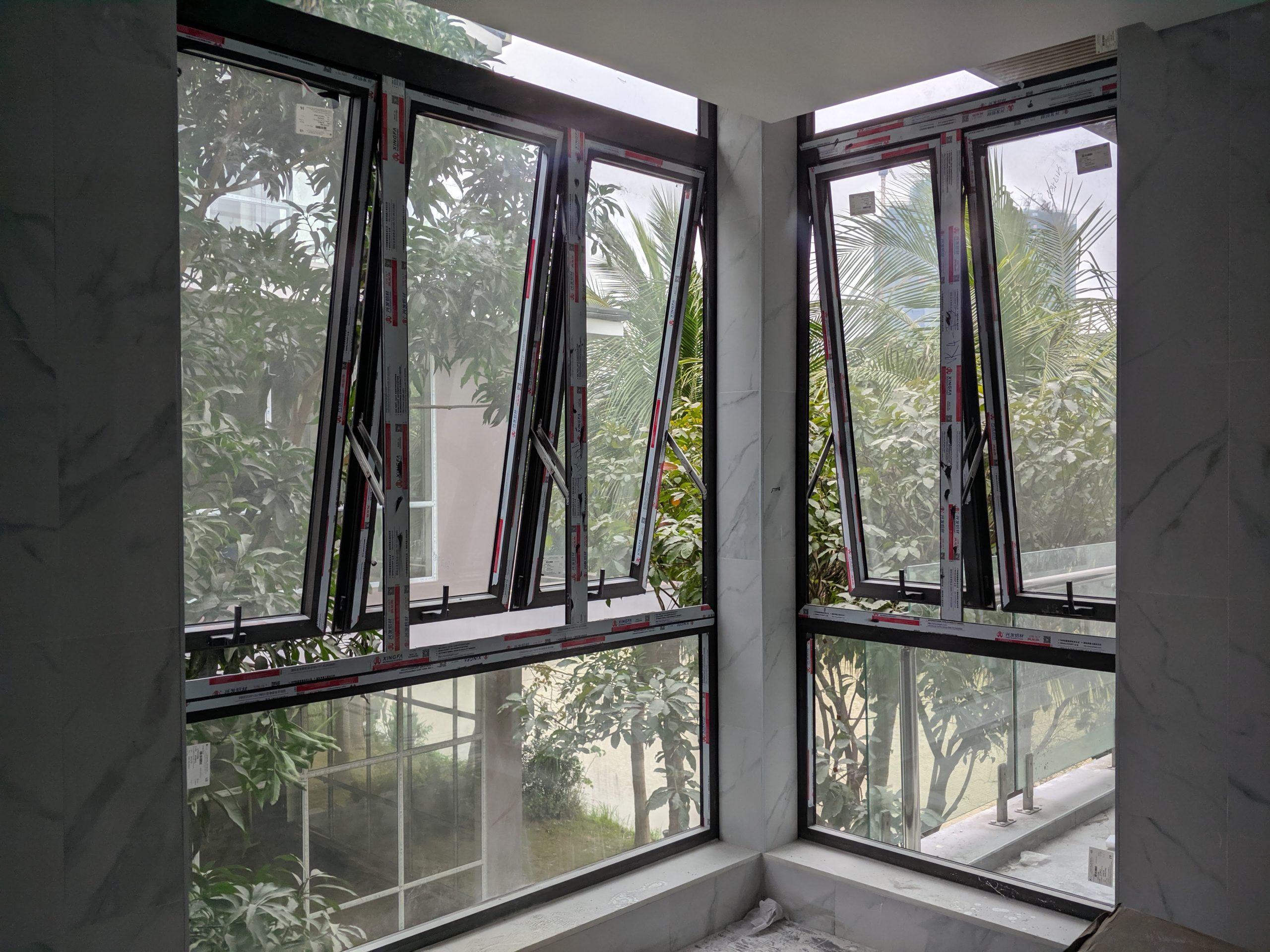 Cửa sổ mở hất 1 cánh, 2 cánh, 3 cánh, 4 cánh nhôm Xingfa chính hãng